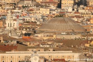 Vue sur la cupole du Panthéon de Rome, extérieur