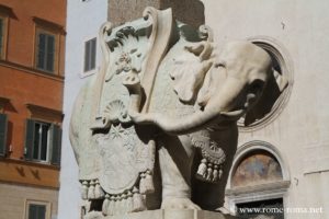 elephant-le-bernin-place-de-la-minerve_0872