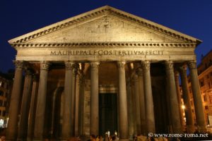 Photo de la façade du Panthéon de Rome