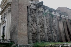 Tempio di Gunione, san-nicola-in-carcere_5435