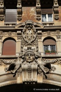 Détail palais. Photo du quartier Coppedè à Rome