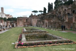 maison-des-vestales-forum-romain_0096