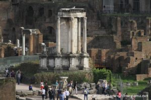 tempio-di-vesta-foro-romano_5458